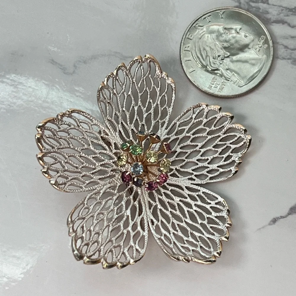 Vintage this brooch
